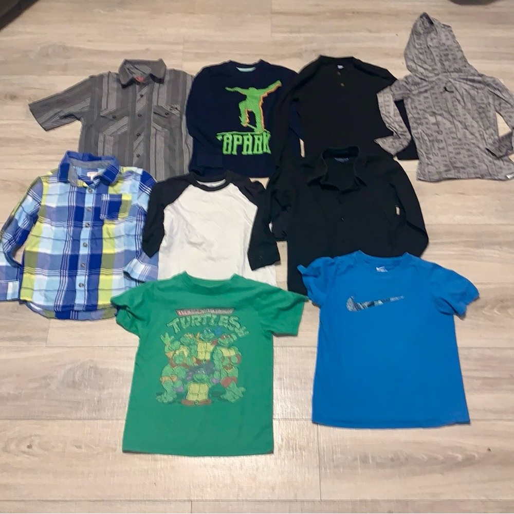 Bundle of boys 5/6 short sleeve long sleeve shirts